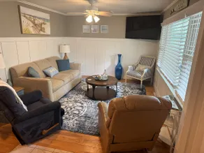 Renovated 2 bedroom unit - Soundfront - Image 4