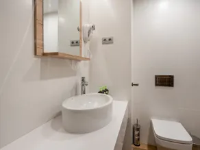 Barcelona C. de Fontcoberta | Twin Room - Image 4