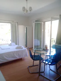 Cozy studio with sea view - Image 4
