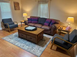 Flossie's Place: Dolly, Elvis, Cash, Inspired Home - Image 3