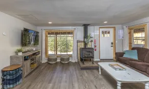 Tip Top Cabin. Cozy Cabin getaway near Yosemite - Image 3