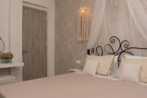 Beach House Lefkes A - Image 5
