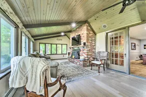 Waterfront Lake Huron Getaway: Private Beach! - Image 4