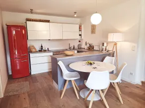 Central, quiet & stylish with mountain panorama + garden - Image 2