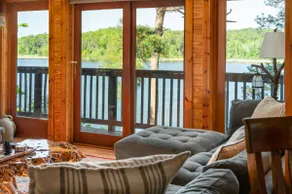 Waterfront Log Cabin | Kayaks, Arcade & Sleeps 12 - Image 2