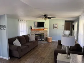 Country Comfort Inn *Newly Updated* - Image 3