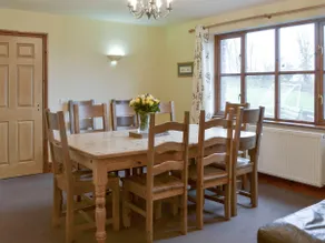 Chestnut House - Image 4