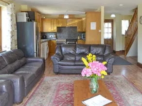 Chestnut House - Image 3