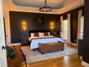 16 Beds, Pool & hot tub, game room, 12 min to DT - Image 3