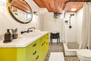 Lively 3BR · Game Room, Bar & Fire Pit · Sleeps 6 - Image 5