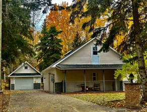 Lake View Cottage w/dock on LAKE ISLE AB -kayak & canoe, fireplace, 45min to Edm - Image 5