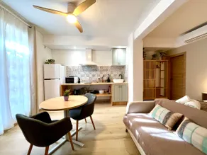 Newly renovated, between the beach and downtown 2 - Image 5
