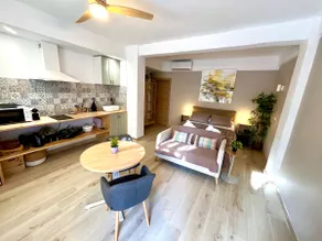 Newly renovated, between the beach and downtown 2 - Image 2