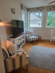 2 bedroom unit in heart of Chester Village. - Image 4