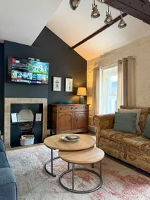 Penthouse Retreat - 2 bed flat, sleeps 4 - Brampton Town Centre, Hadrians Wall - Image 4