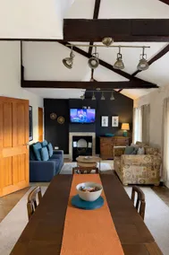 Penthouse Retreat - 2 bed flat, sleeps 4 - Brampton Town Centre, Hadrians Wall - Image 5