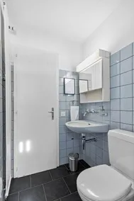 Studio with panoramic view - Image 5