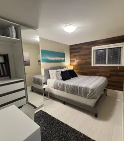 Eagles Nest suite- 1 bed- partial ocean view - Image 2