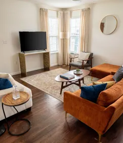King, Heart of East Austin, Walkable, Home Office - Image 3