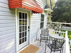Shiloh-Serene. Private. King bed. Close to airport - Image 4
