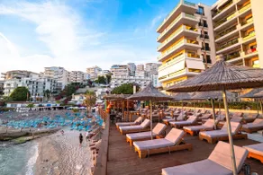 Premium beachfront apartment – 26m² balcony & pool - Image 4