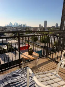 The Skyline Studio with Espresso Bar, Rooftop Pool - Image 4