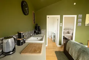 Cabin in beautiful countryside with private lake - Image 2
