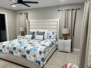 Cozy Coastal Retreat 6 minutes to the Beach - Image 4