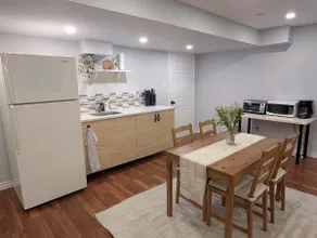 Spacious Barrie Basement with Separate Entrance - Image 5