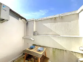 Place Wilson – Charming Air-Conditioned Studio with Deck - Image 4