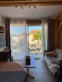 Studio in idyllic village between sea and vineyards - Image 2