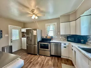 Cozy Home Away from Home**10 min from Franciscan** - Image 3