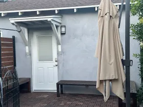 Independent One bedroom guest house in Burbank - Image 5
