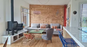 Beachfront vacation home - Image 3