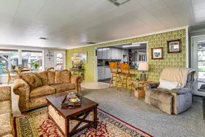 Outdoor Adventure: Tranquil Creekside Retreat - Image 4