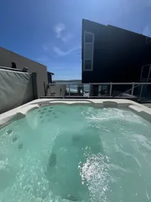 Oceanfront View with Hot Tub & Game Room - Image 4