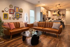 Spacious Downtown Houston Home Near Top Venues - Image 5