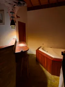 Chalet - Hidden Waterfall 2 - Hot tub/breakfast - Image 3