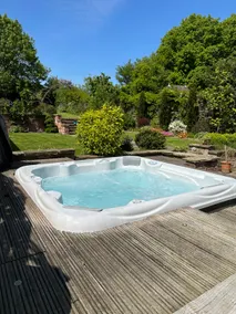 Jolls Cottage with hot tub Lincolnshire Wolds - Image 2