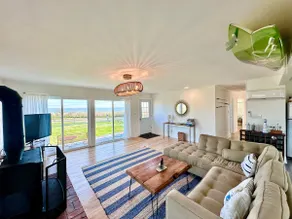 Mastic Beach Surf House - Image 4