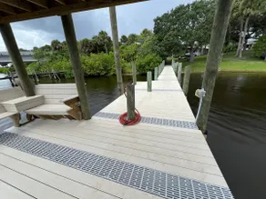 Pelicans Landing - Riverside Resort Style Vacation - Image 5