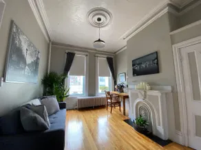 The Brownstone on Orange - Image 2