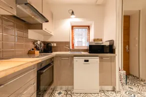Renovated Apartment: Downtown Annecy - Image 4
