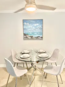 A Cozy Cottage Close to Beach and Downtown - Image 4
