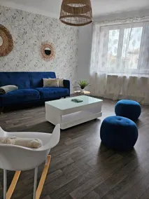 Spacious apartment at the foot of the medieval city - Image 2
