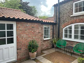 Modern, self contained annex with free parking - Image 2