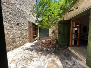 King's house - Image 3