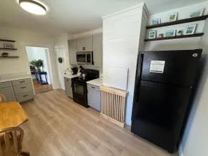 Charming Farmhouse Apt Near Williams College - Image 3