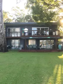 Lake Mac Waterfront. Sleeps 11. Only 55 min up M1. - Image 3