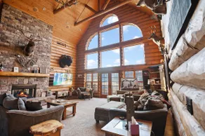 Luxurious Lodge Retreat on 100 Acres, Indiana PA - Image 2
